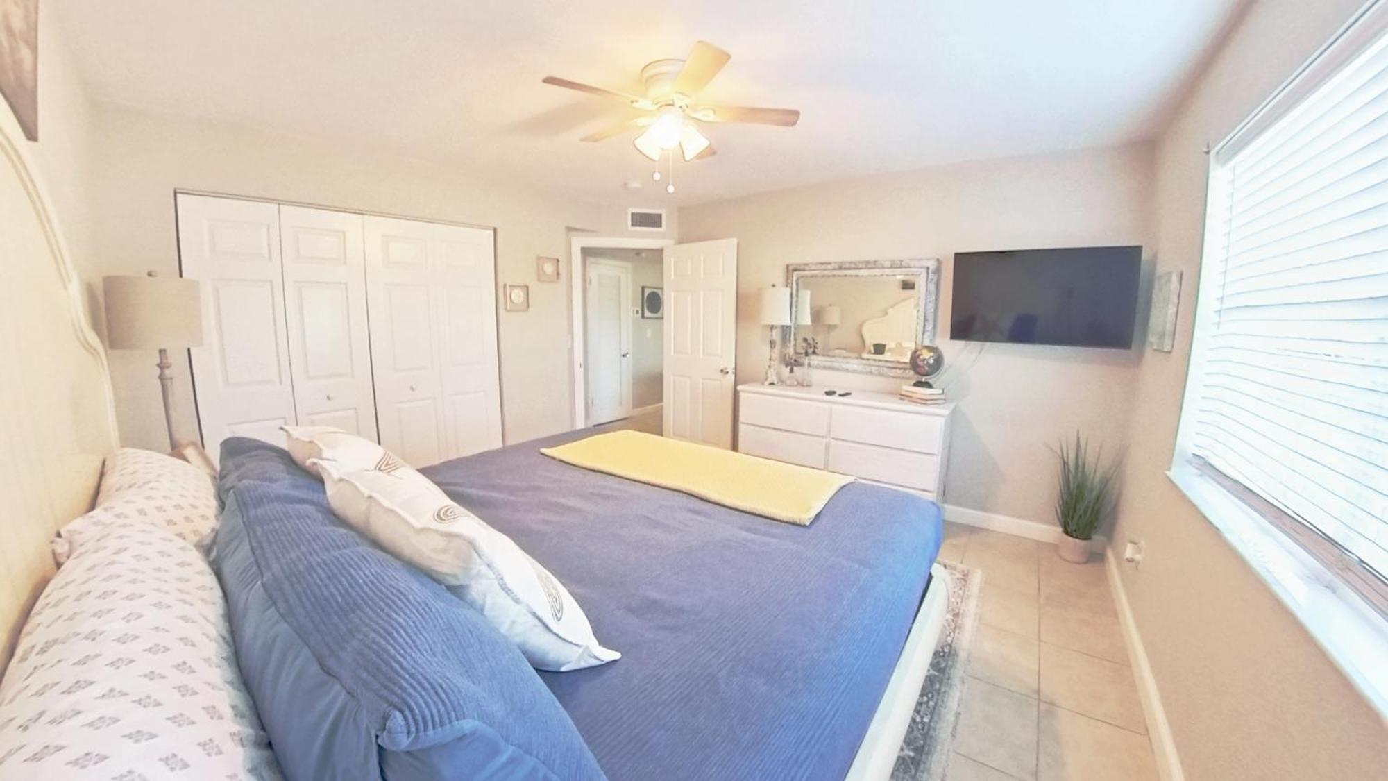 Naples Park Oasis - Cozy Two Bedroom Apartment Ngoại thất bức ảnh